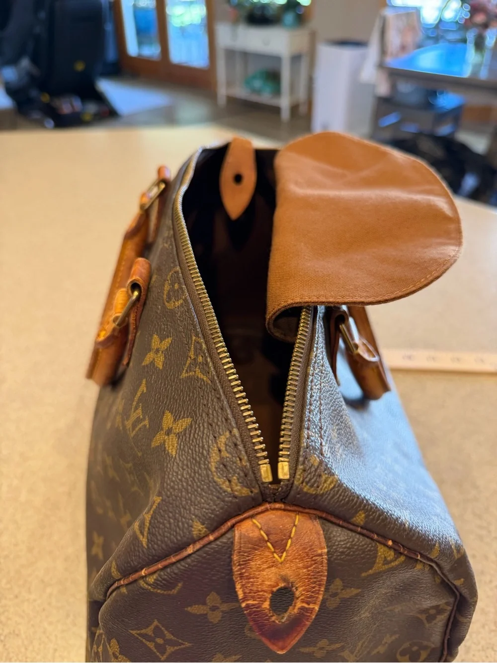 Louis Vuitton Monogram Canvas Speedy 30 Handbag key,lock,dustbag included SP0956